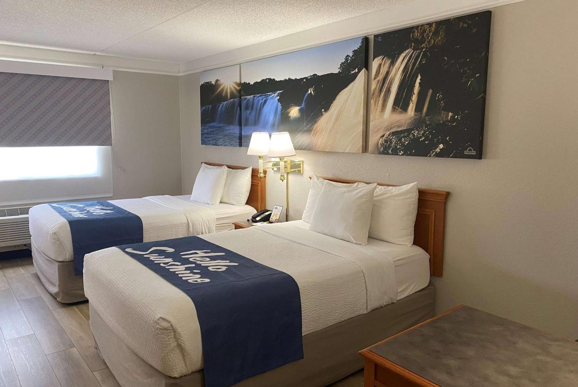 Days Inn & Suites By Wyndham Arlington Heights Buitenkant foto