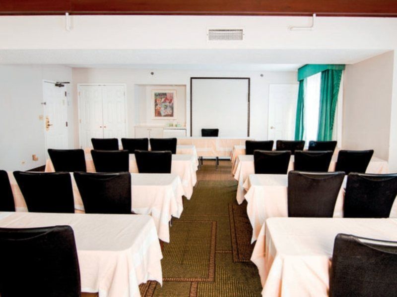 Days Inn & Suites By Wyndham Arlington Heights Buitenkant foto